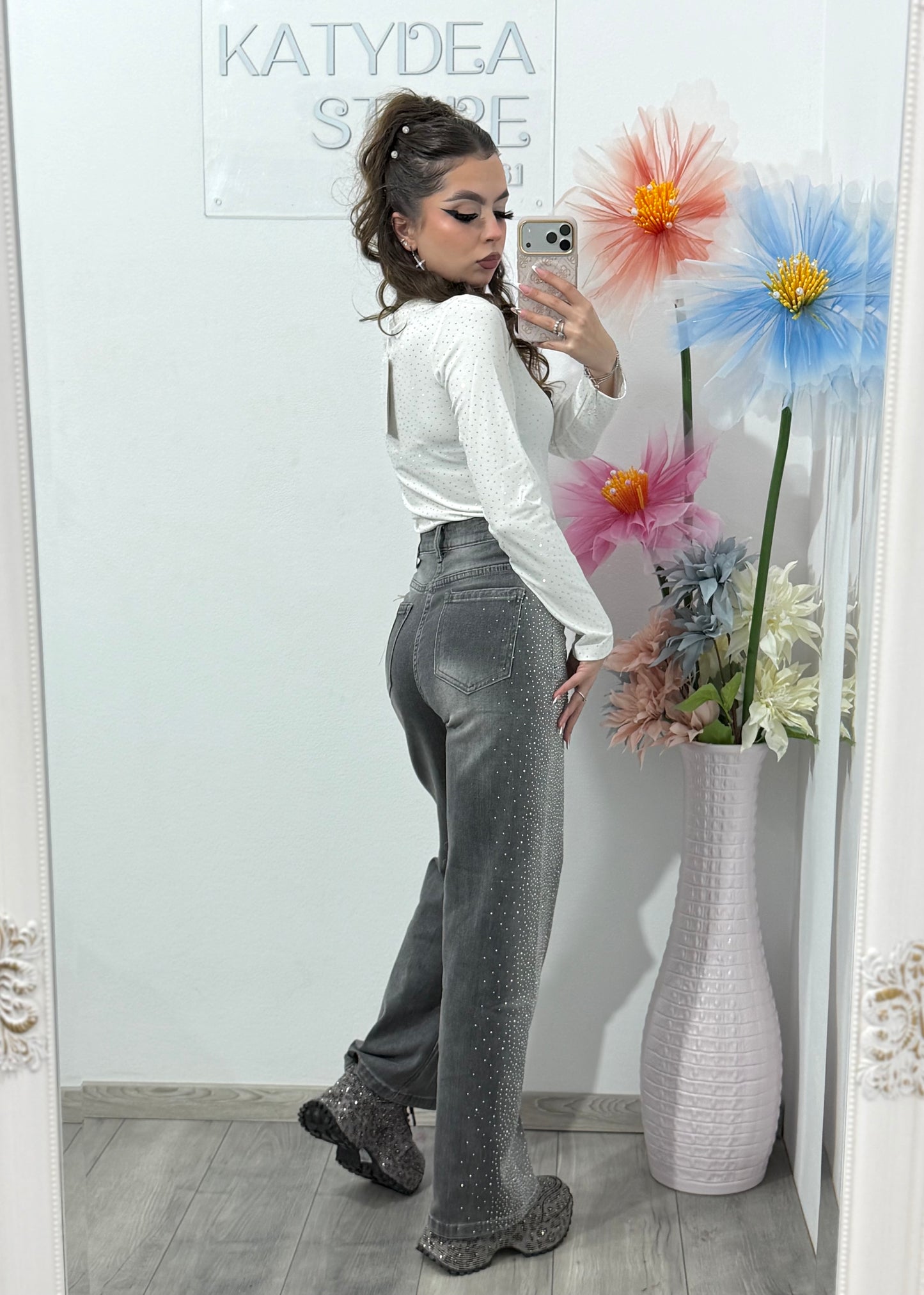 Blugi WideLeg gri cu cristale ștanțate MARA