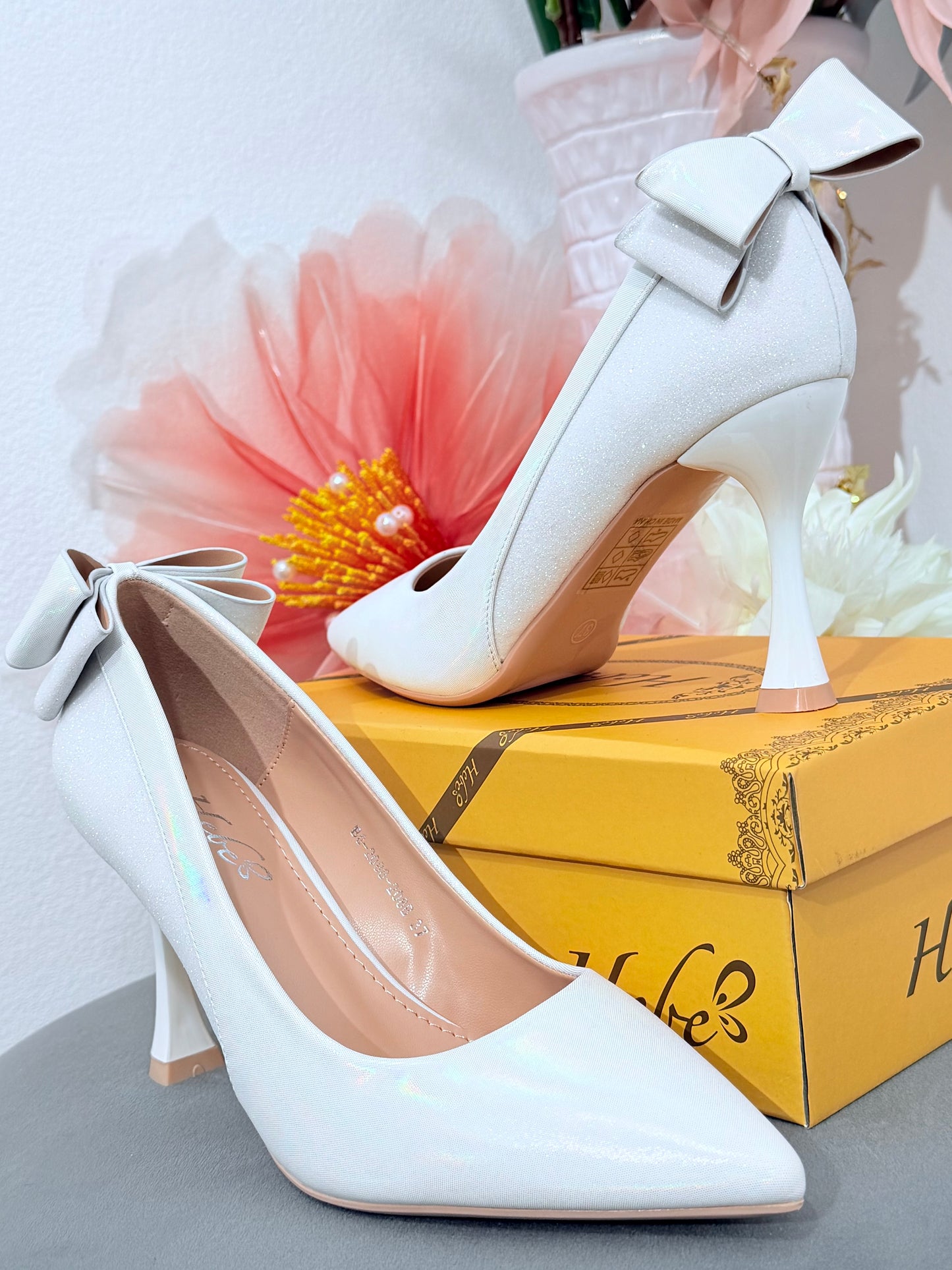 Pantofi stiletto albi ALICE