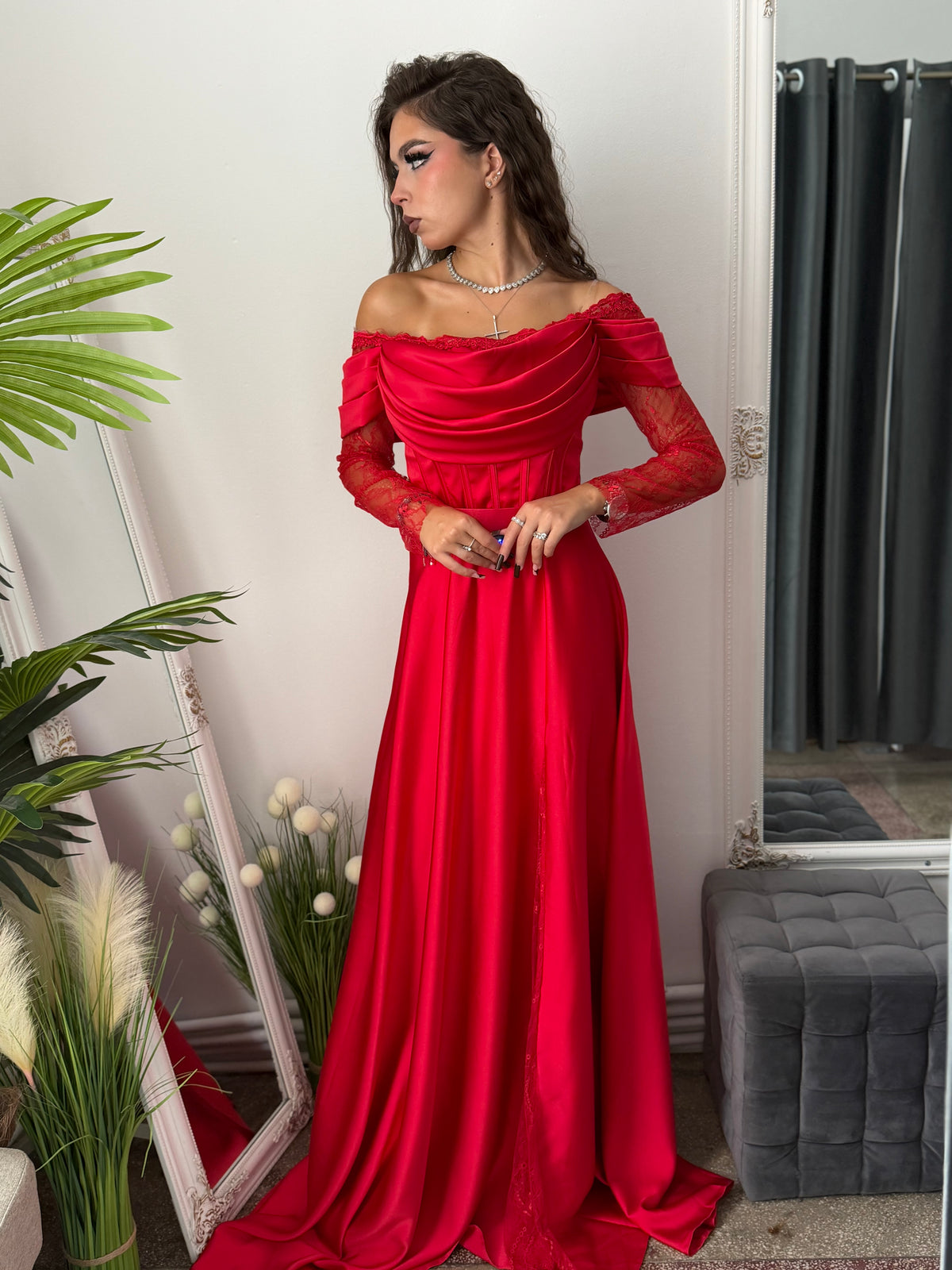 Rochie elegantă roșie tip prințesă LUXURY
