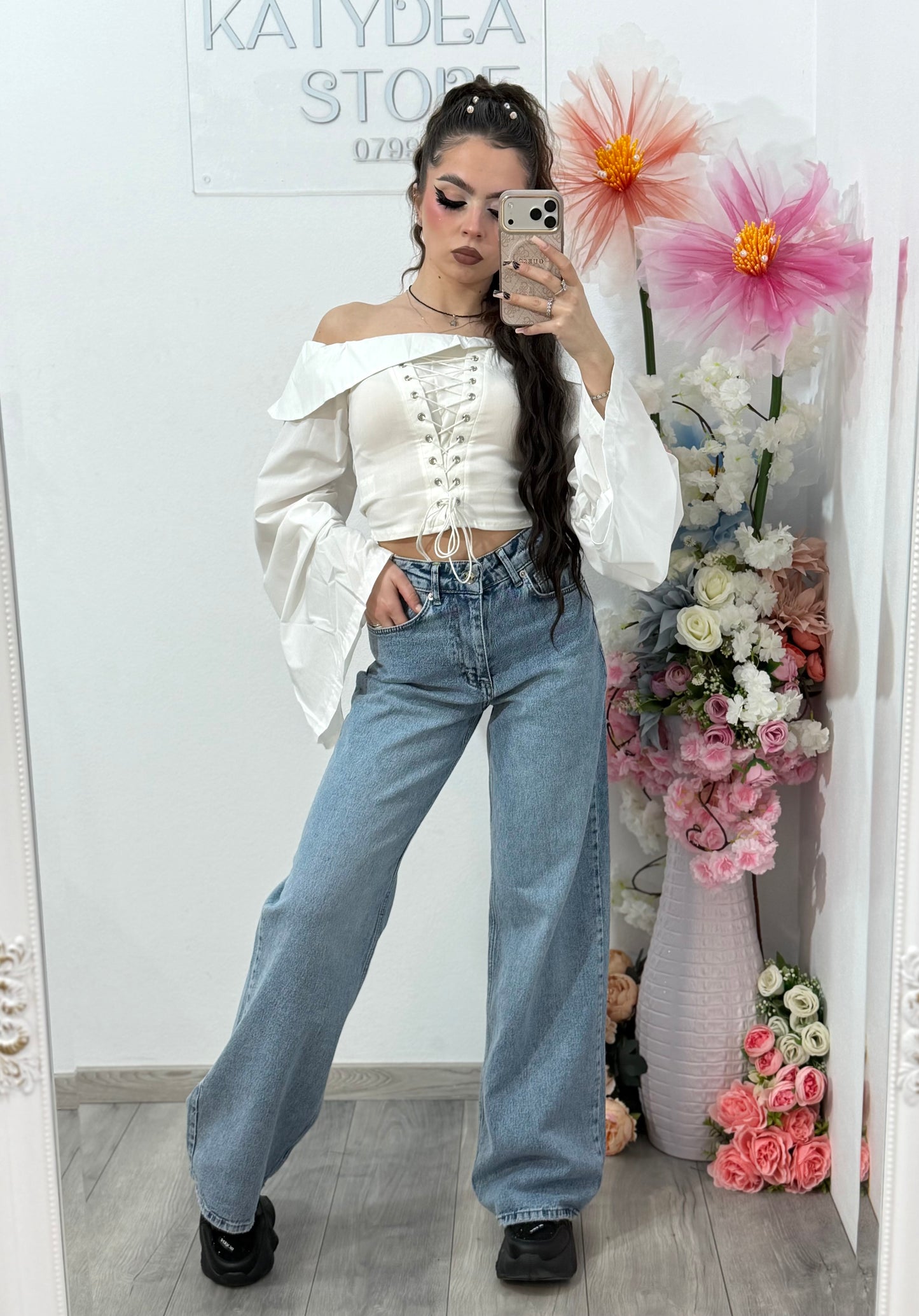 Jeans WideLeg cu buzunar cu piatra roz ștanțată ANELIS