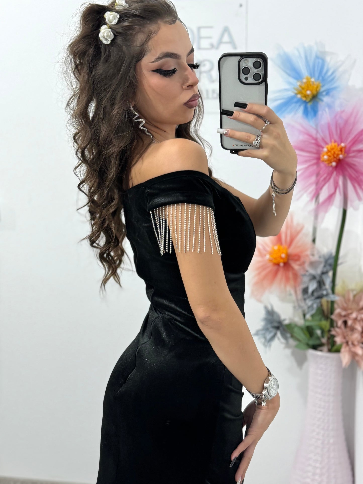 Rochie elegantă neagra din catifea, cu umeri goi și despicătură pe picior Lolita