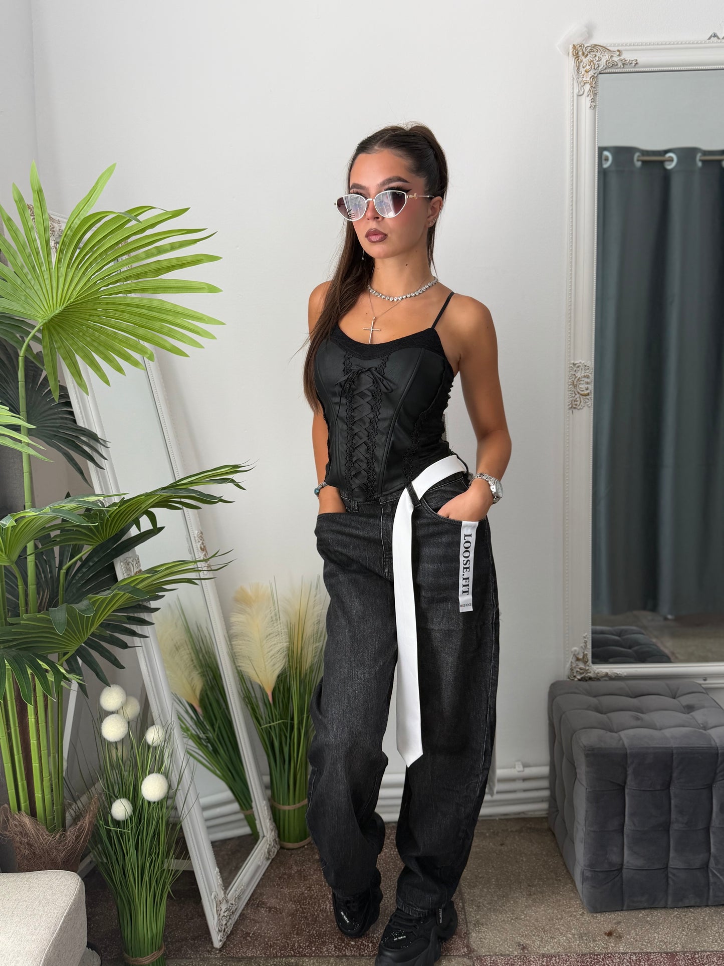 Top tip corset din imitație de piele negru