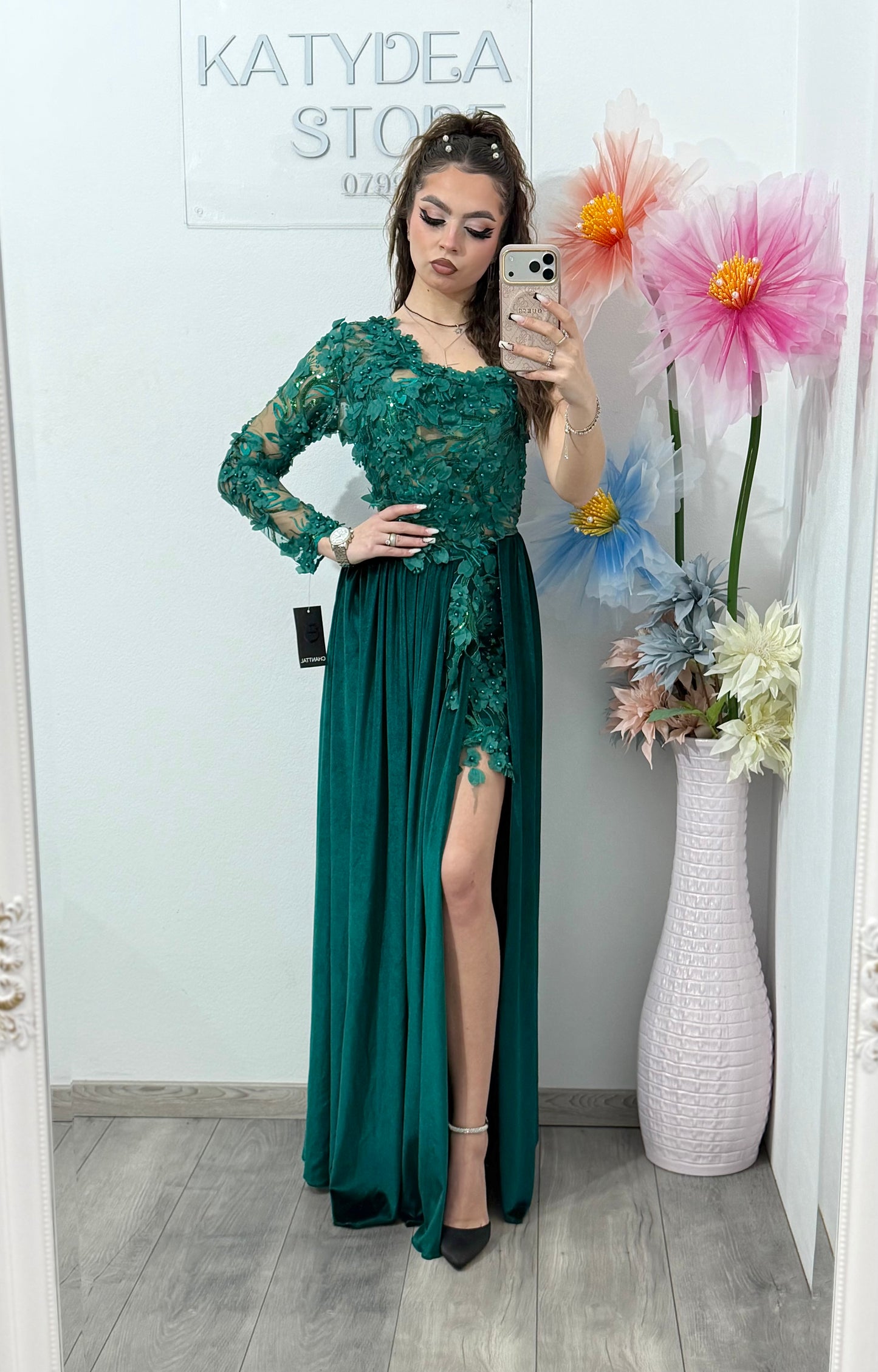 Rochie verde spectaculoasă din catifea și dantelă DELUX