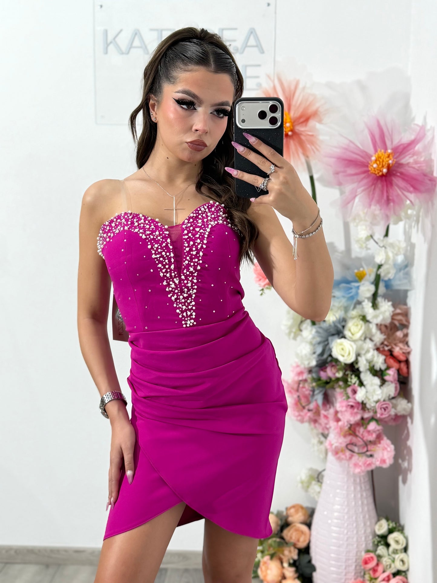 Rochie elegantă fucsia cu perle DELICE