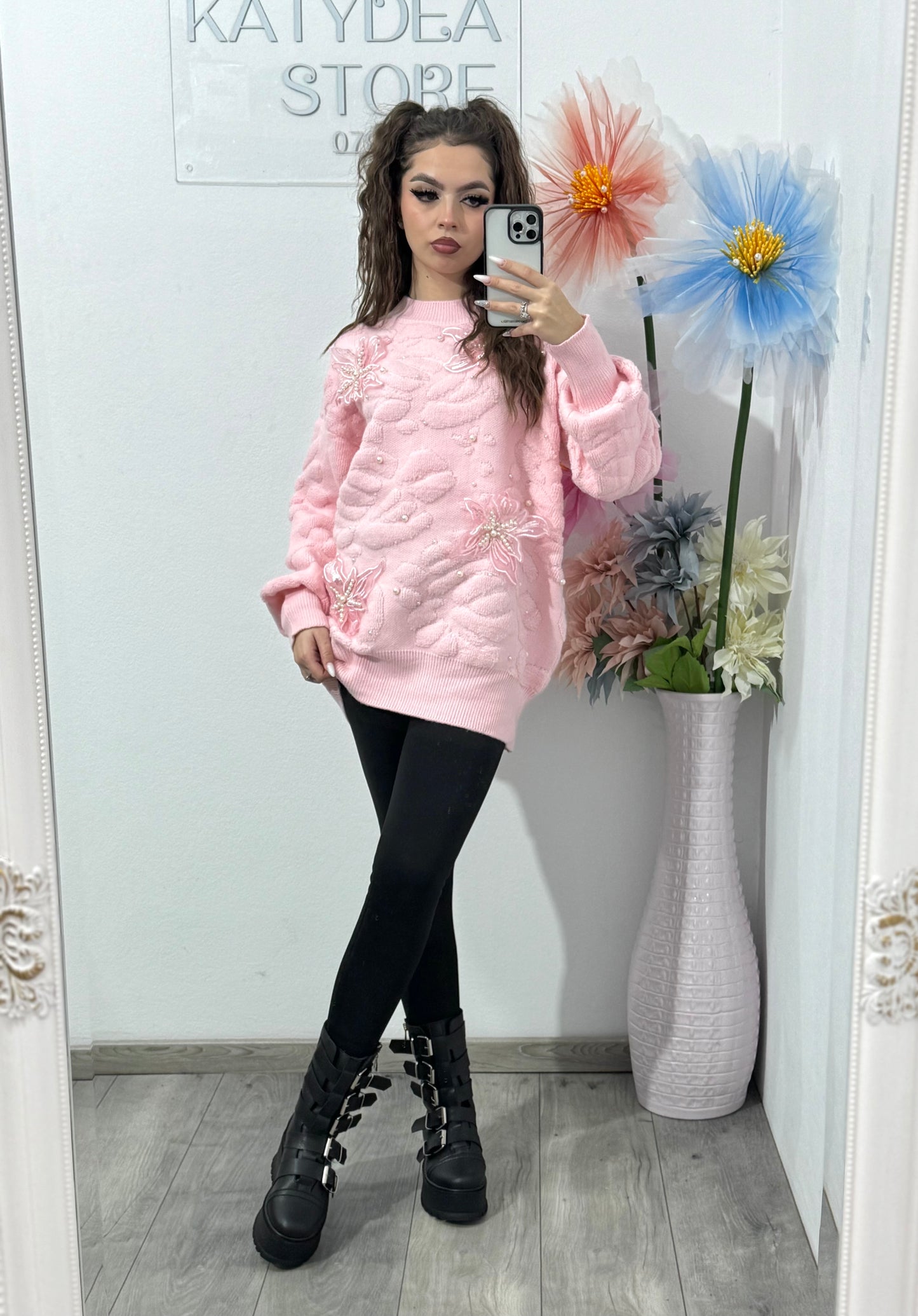 Pulover cu perle și flori 3D ELLA