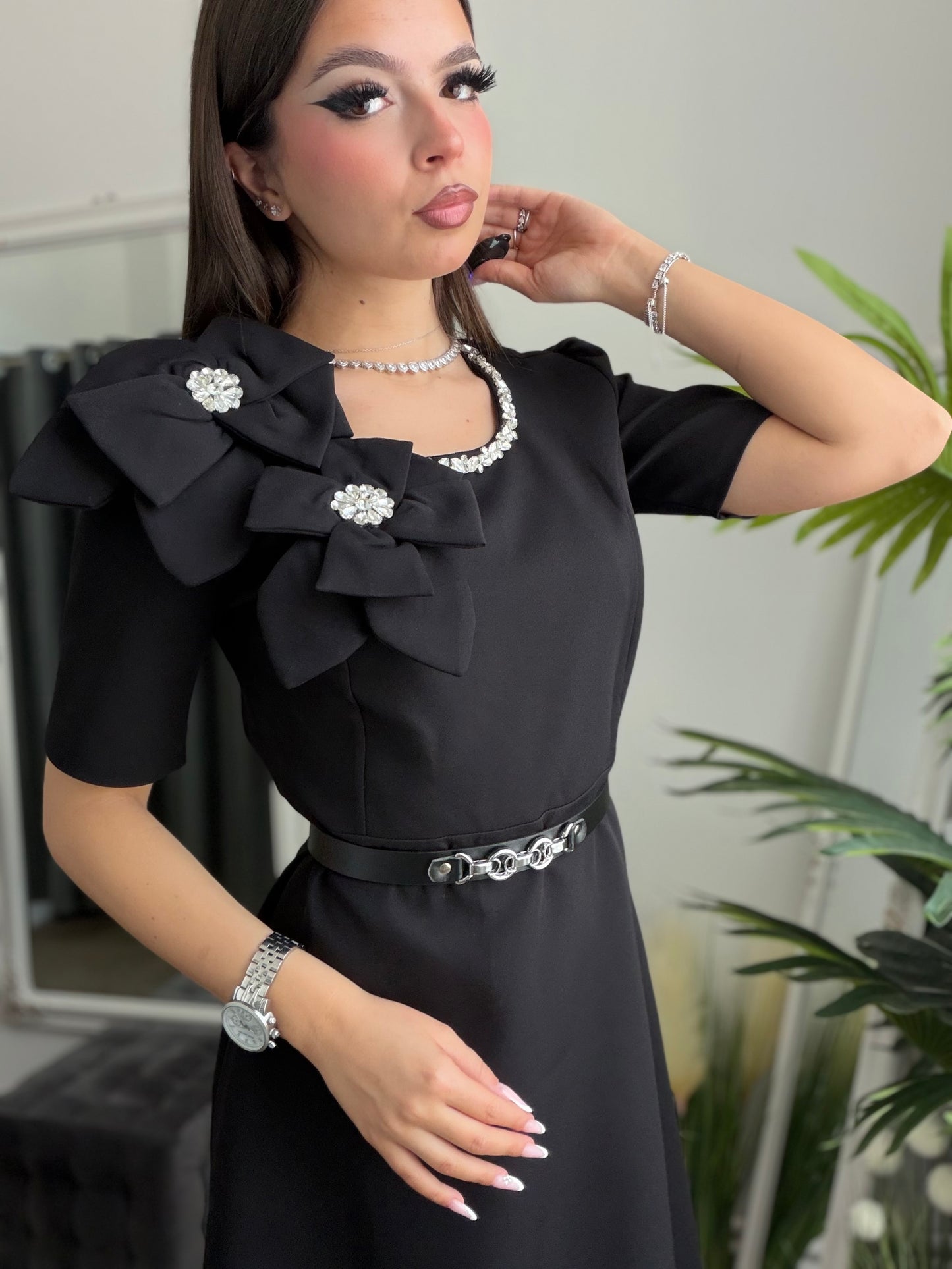 Rochie neagra Flower cu aplicatii argintii