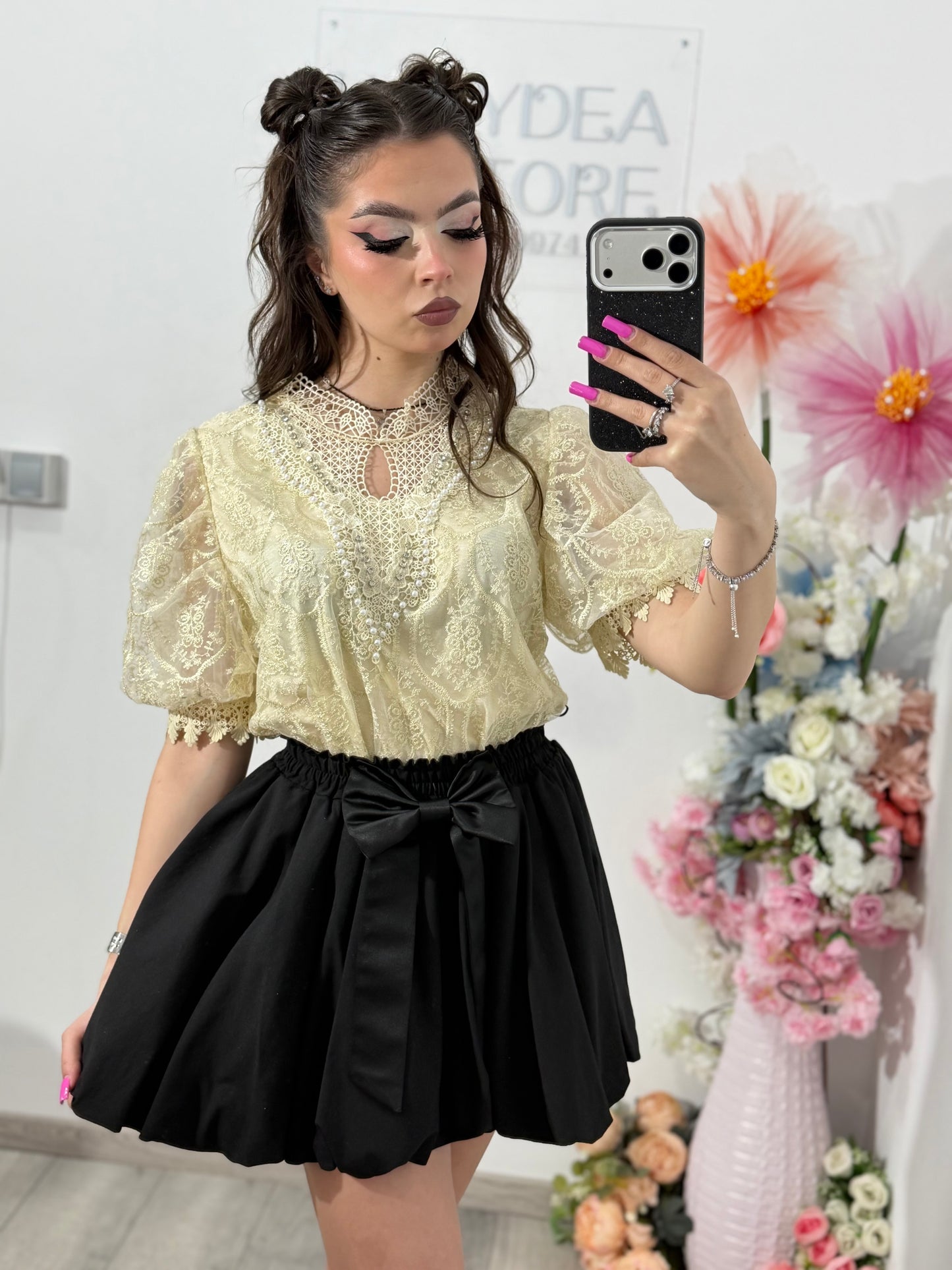 Bluză elegantă din dantelă cu perlute ELLENA bej
