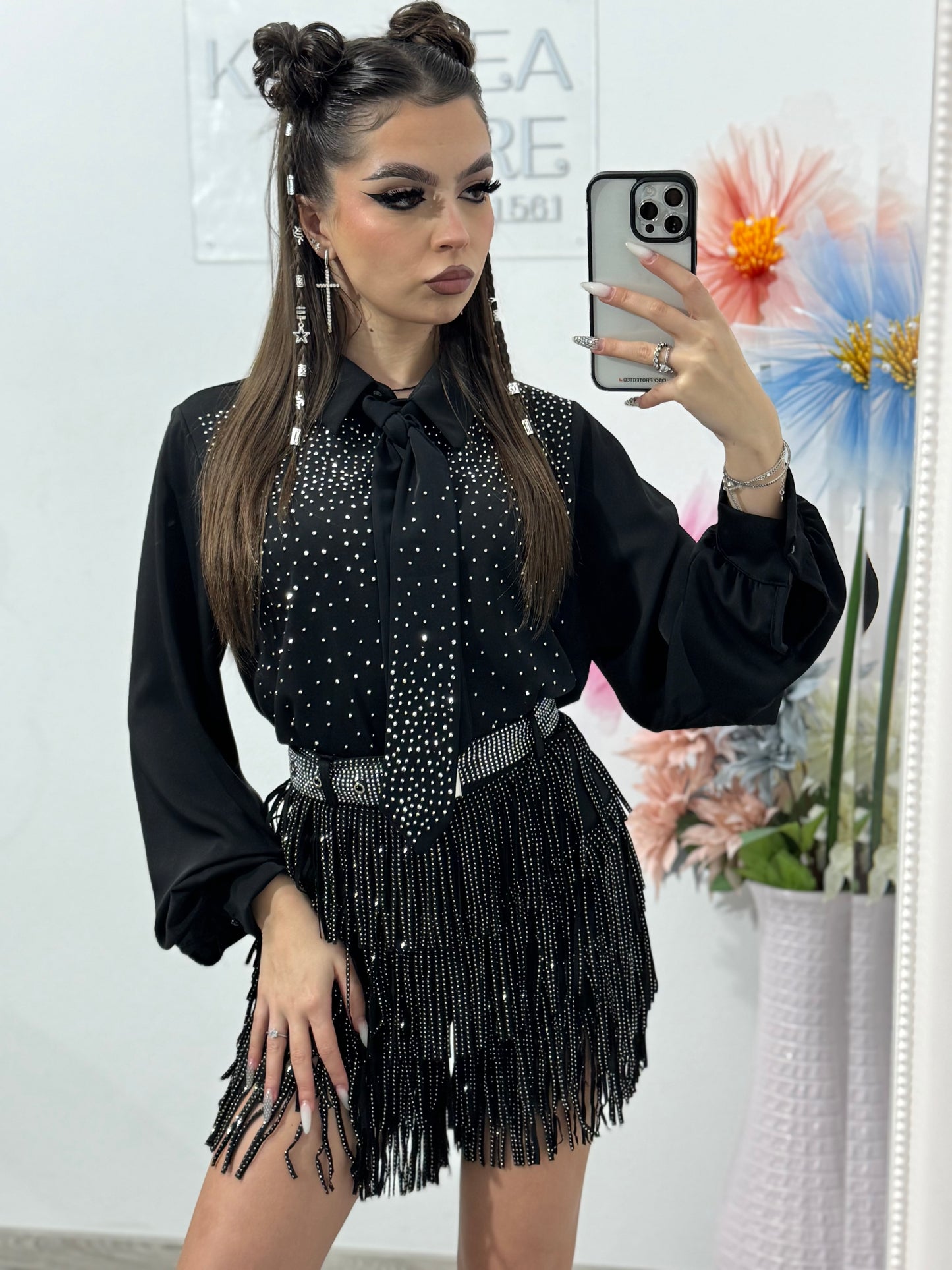 Camasa cu cristale ștanțate și cravata LORELAI