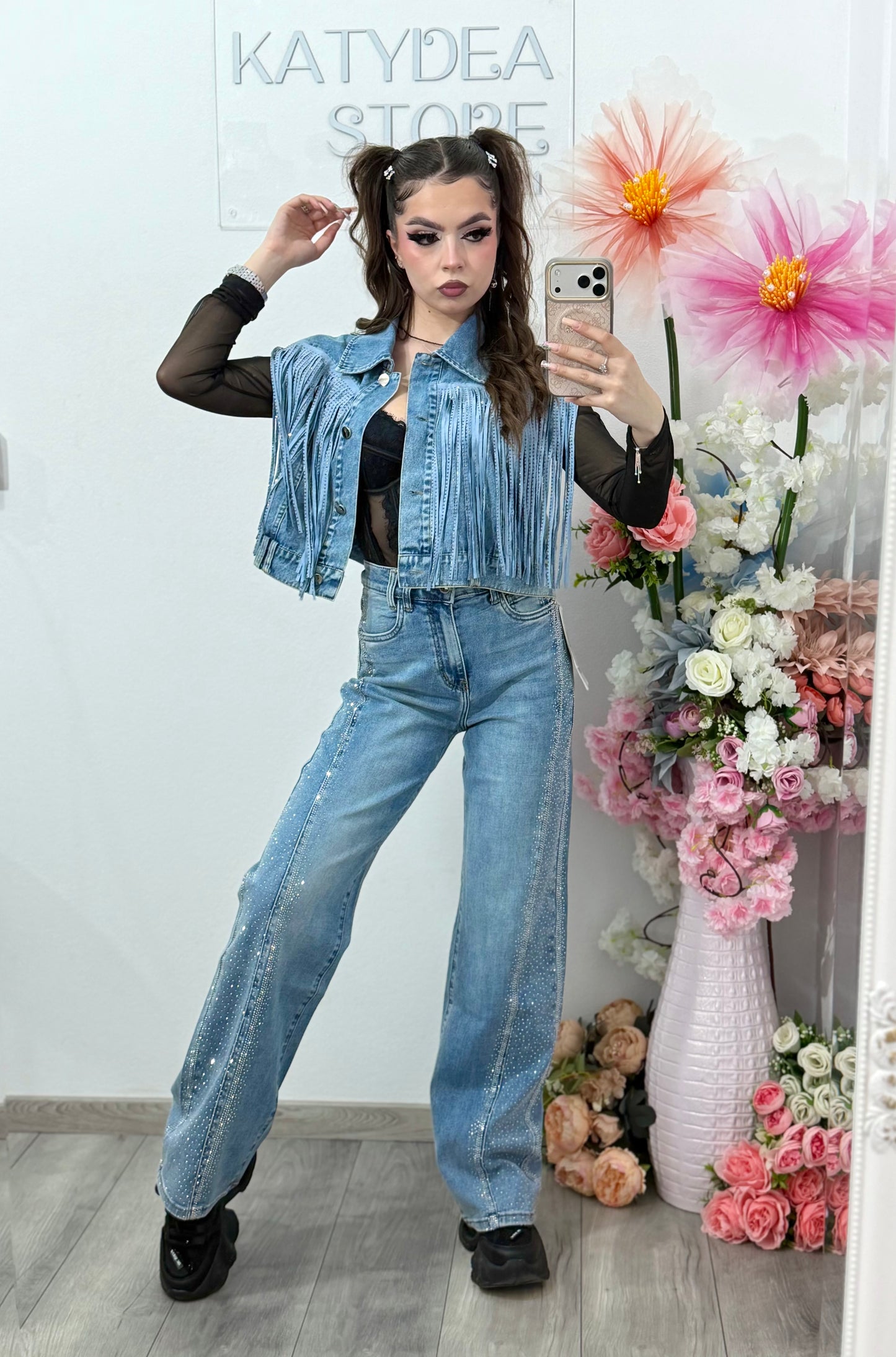 Blugi dama wideleg cu aplicatii decorative 95100