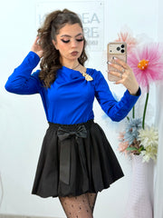 Bluza eleganta si feminina cu accesoriu tip brosa Simone