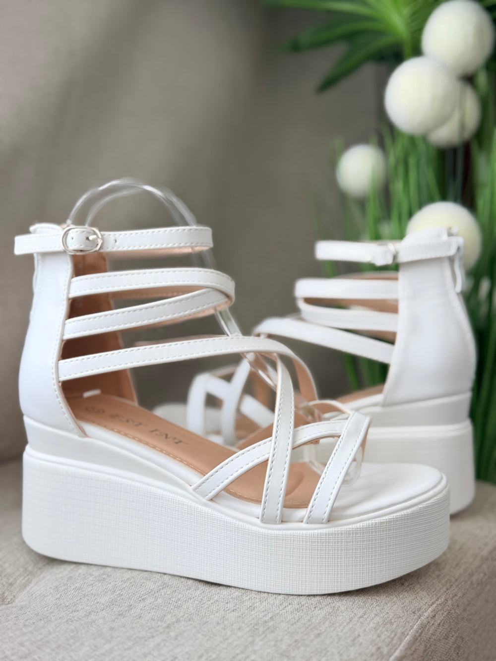 Sandale albe cu barete ALICE