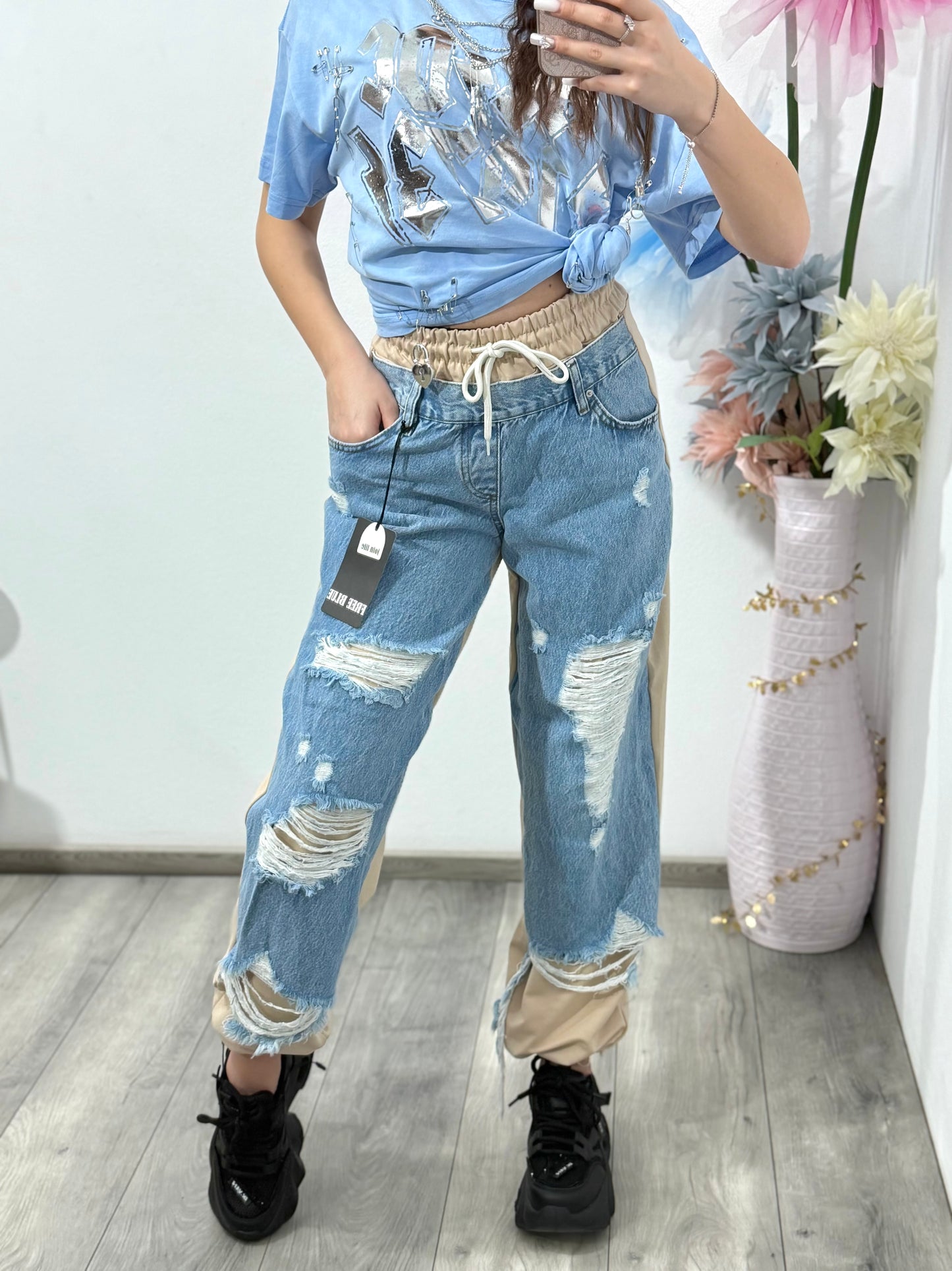 Pantaloni jeans cu design patchwork & efect ripped ALICE