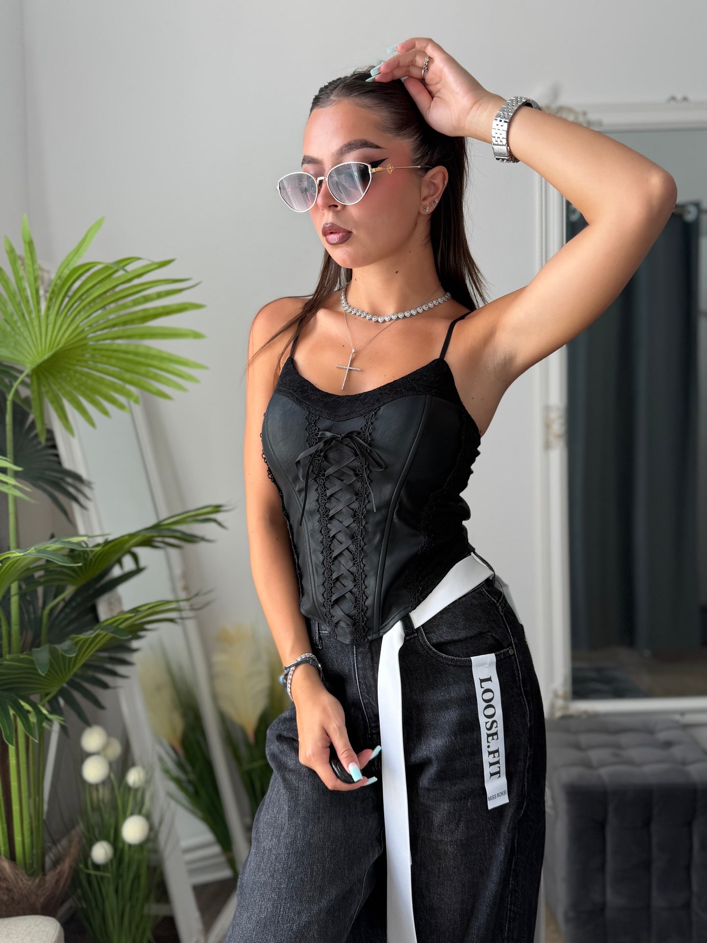 Top tip corset din imitație de piele negru