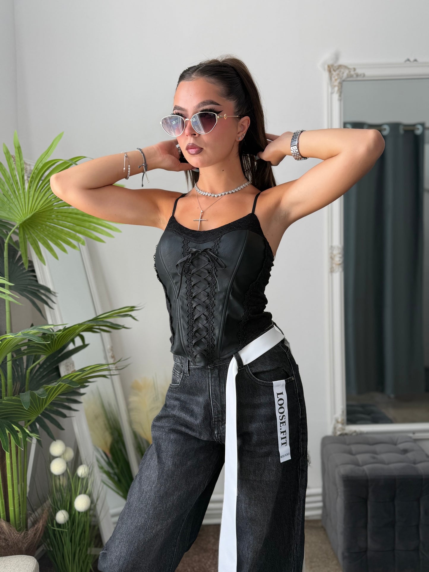 Top tip corset din imitație de piele negru