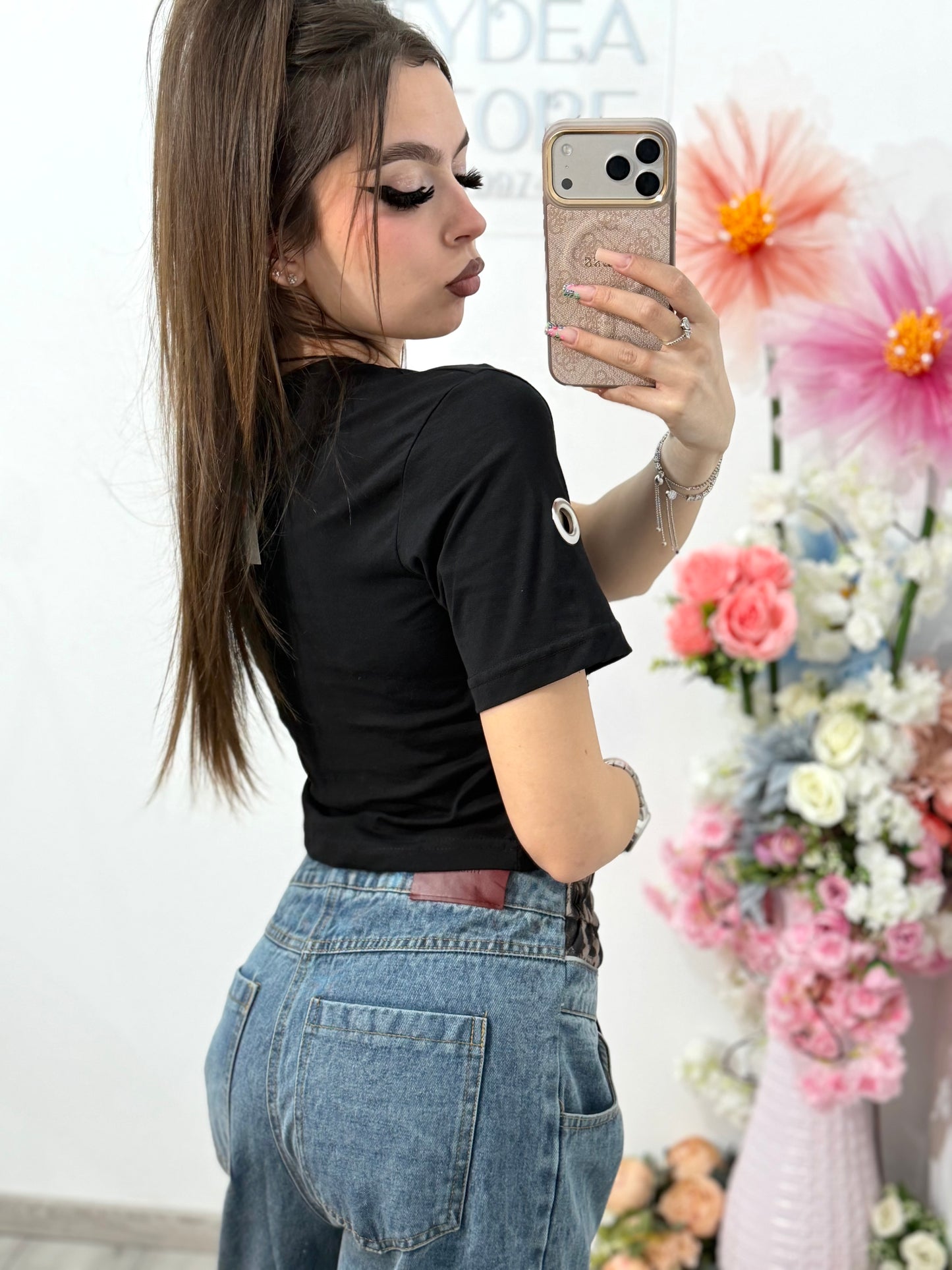 Tricou crop cu inserție din denim și accesorii MYA