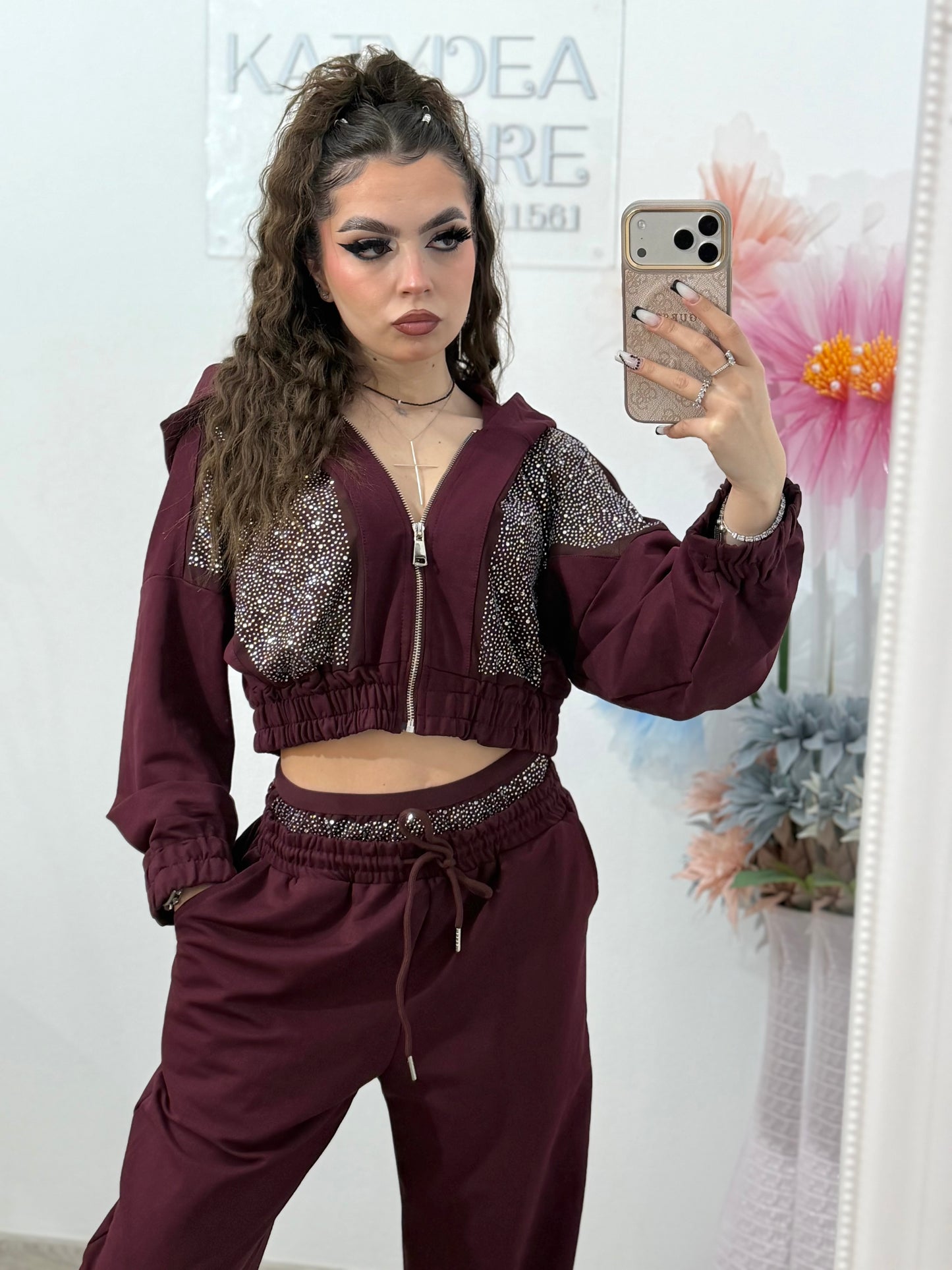 Compleu cu aplicații strălucitoare ANNE