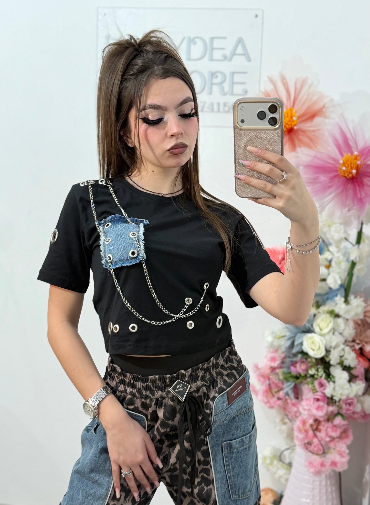 Tricou crop cu inserție din denim și accesorii MYA