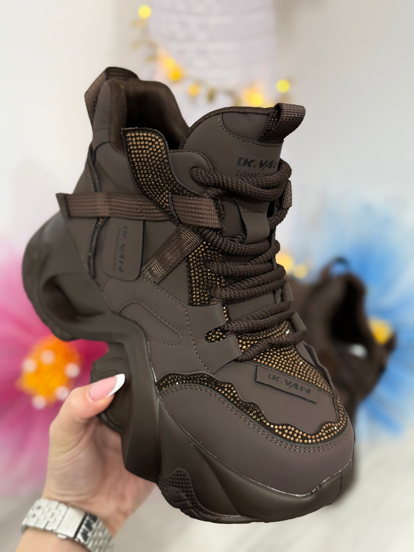 Adidași L.K VAN Brown