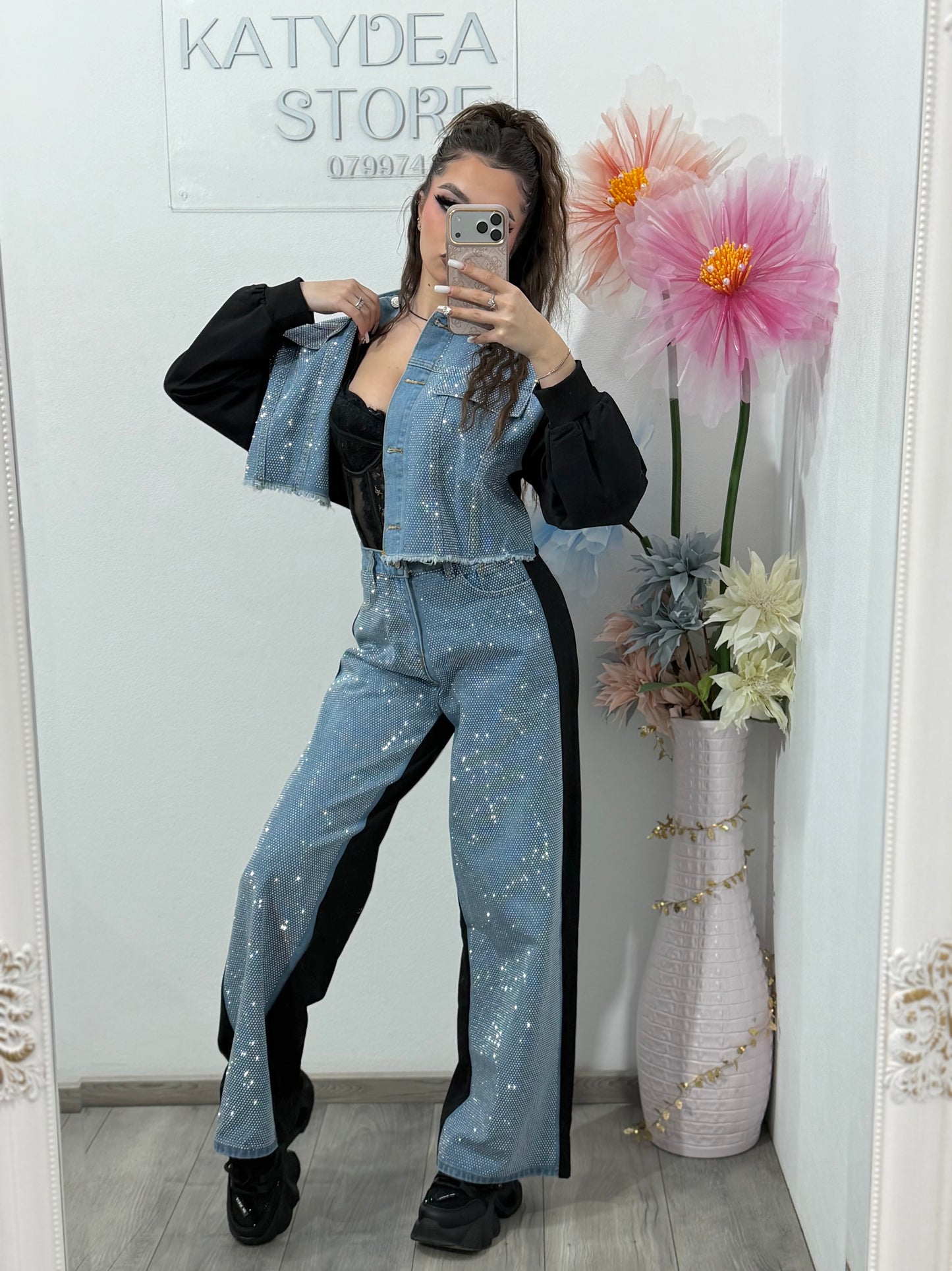 Compleu din denim cu strasuri – geacă & pantaloni ANDREEA