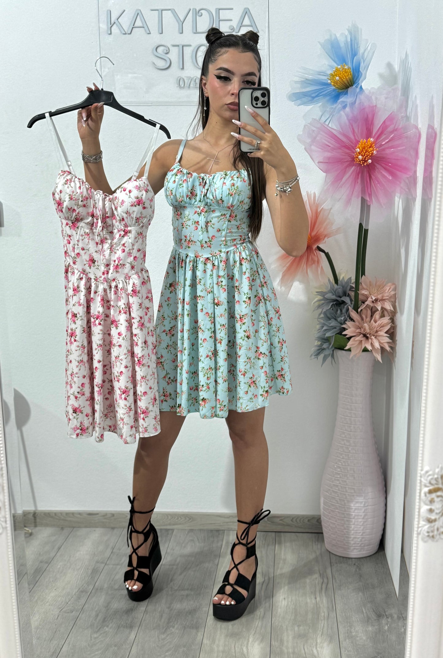 Rochie cu imprimeu floral Bracia
