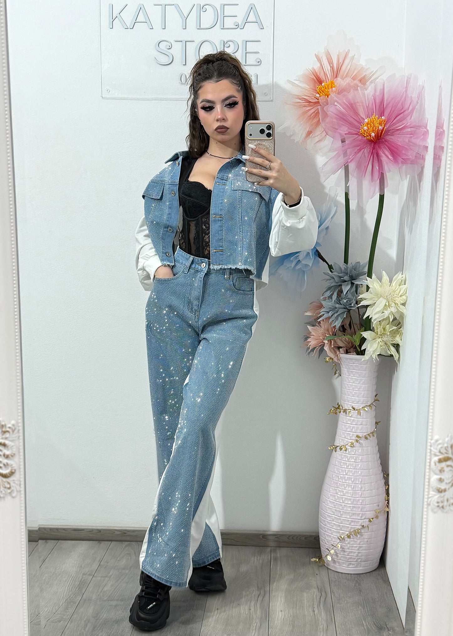 Compleu din denim cu strasuri – geacă & pantaloni ANDREEA