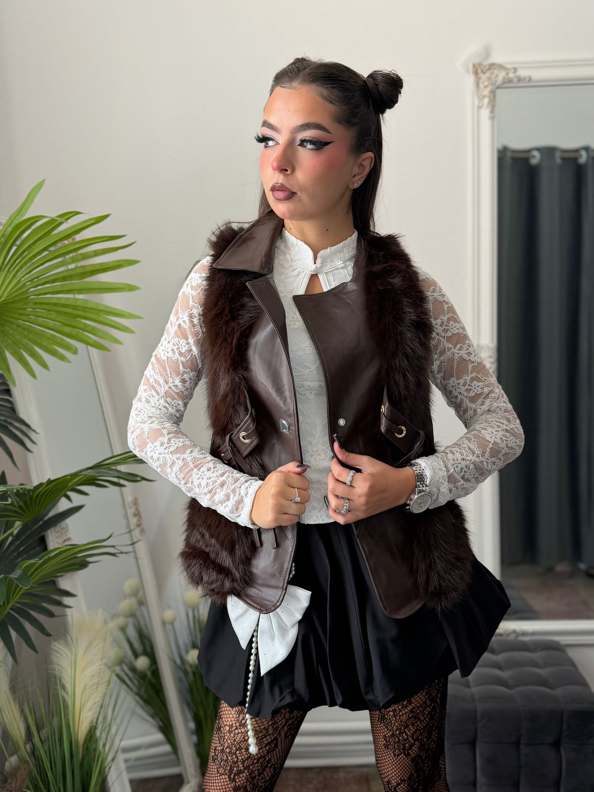 Vestă maro din imitație de piele și blană ROSSE