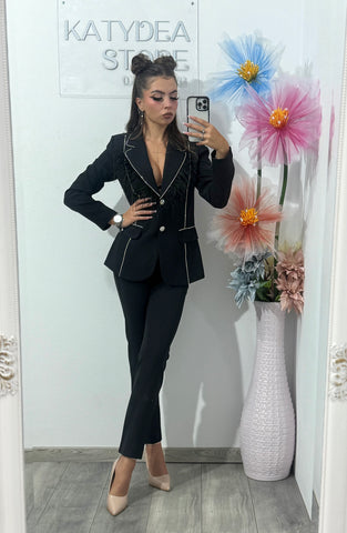 Costum elegant cu cristale și pene negru Carina