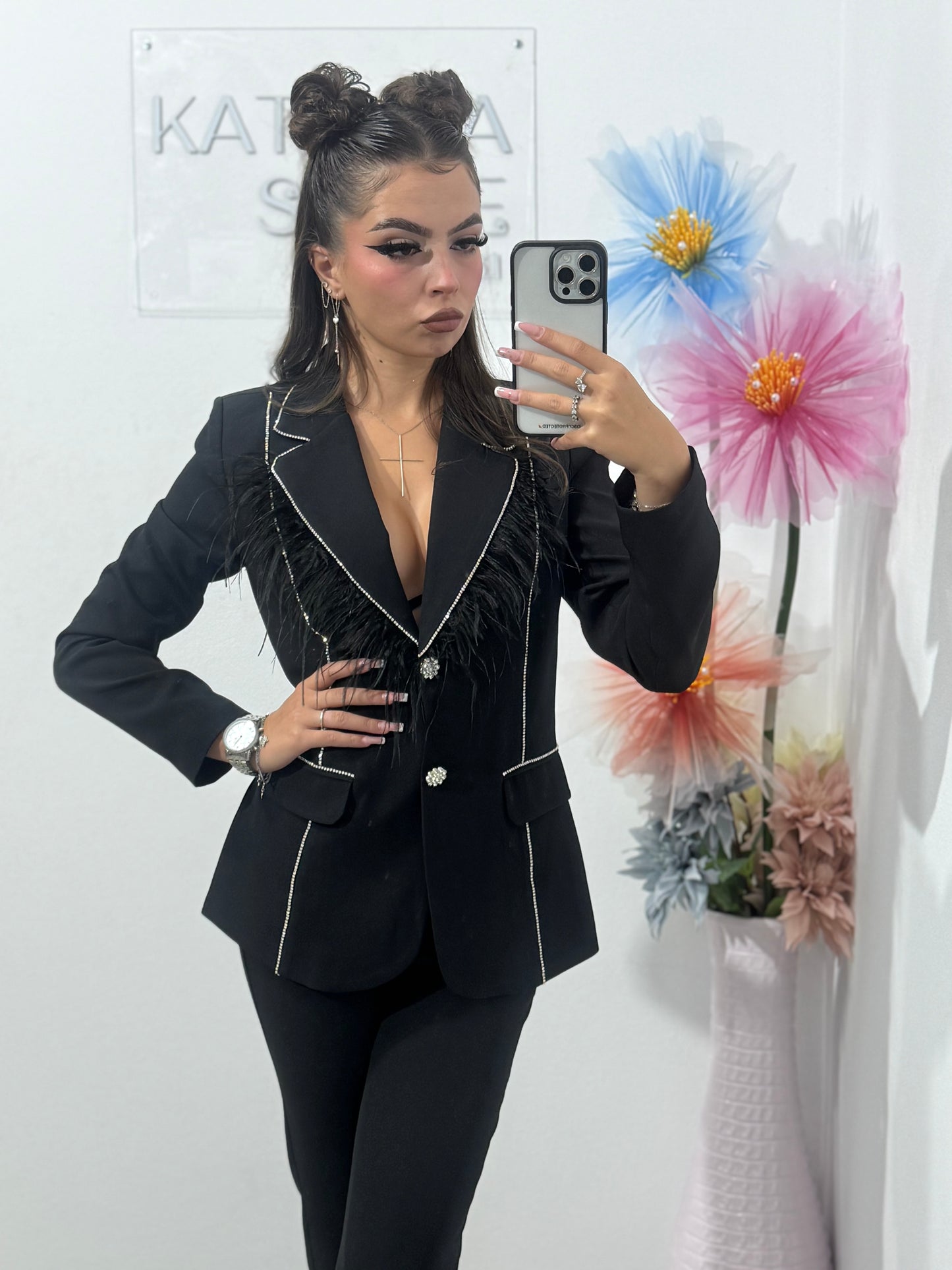 Costum elegant cu cristale și pene negru Carina