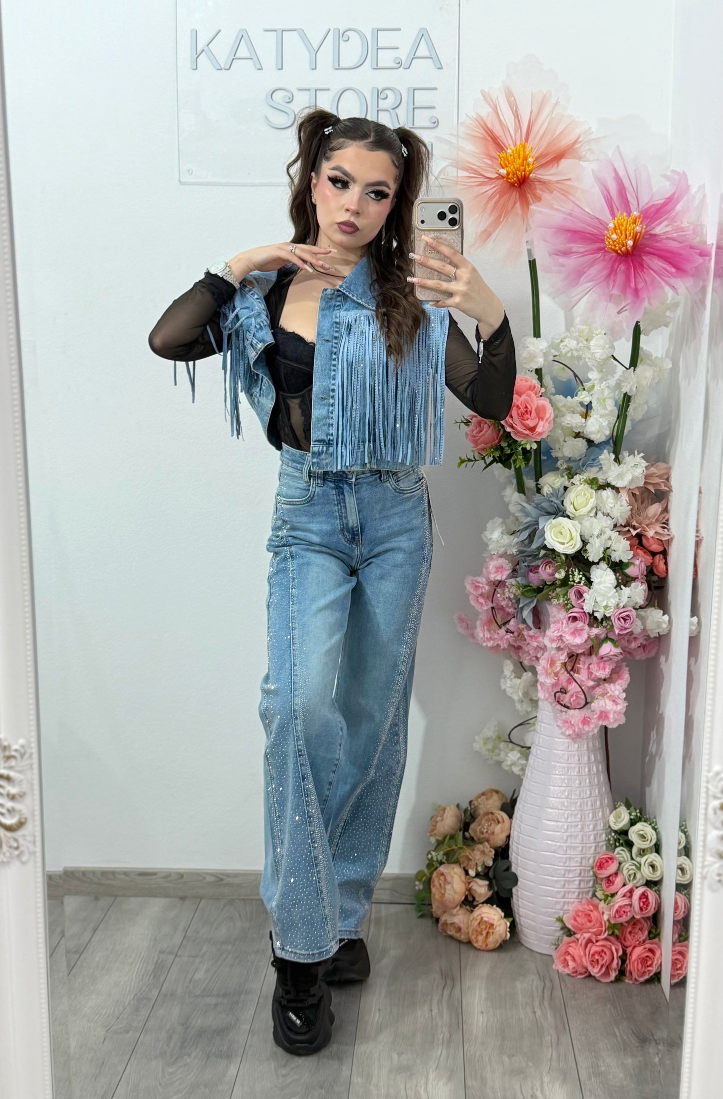 Blugi dama wideleg cu aplicatii decorative 95100
