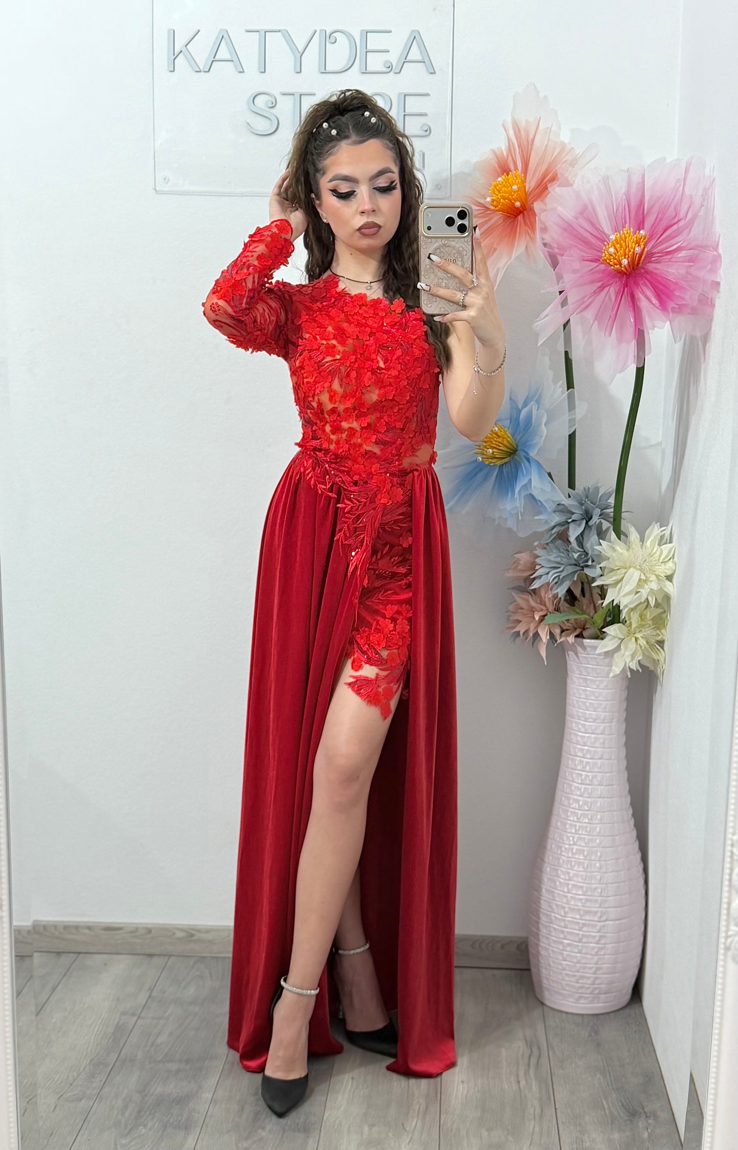 Rochie rosie spectaculoasă din catifea și dantelă DELUXE