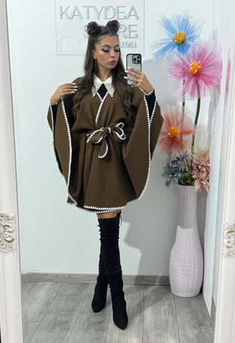 Capa maro cu detalii albe Anna