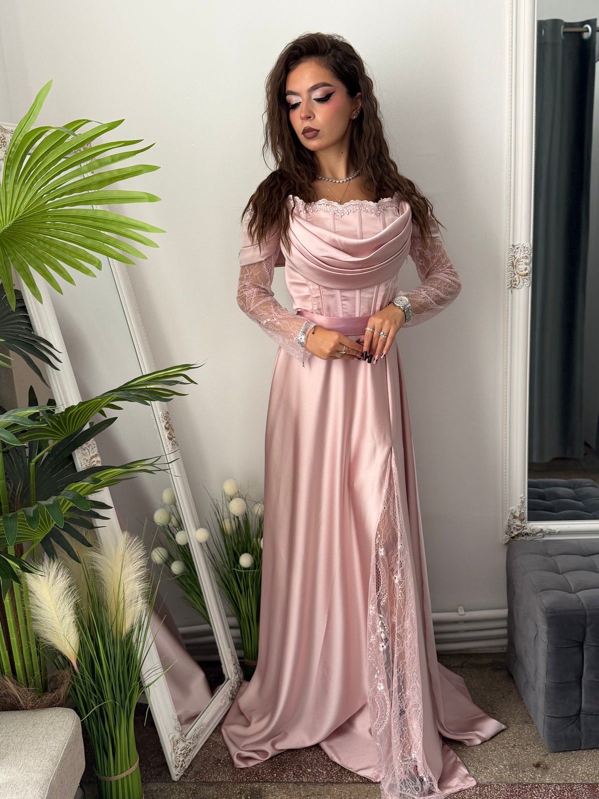 Rochie elegantă roz tip prințesă LUXURY