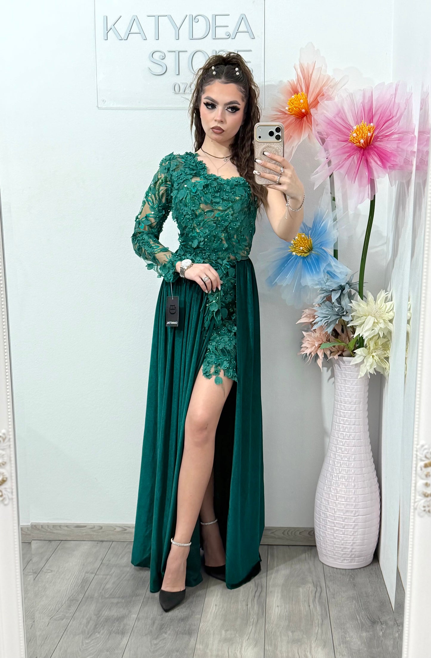 Rochie verde spectaculoasă din catifea și dantelă DELUX