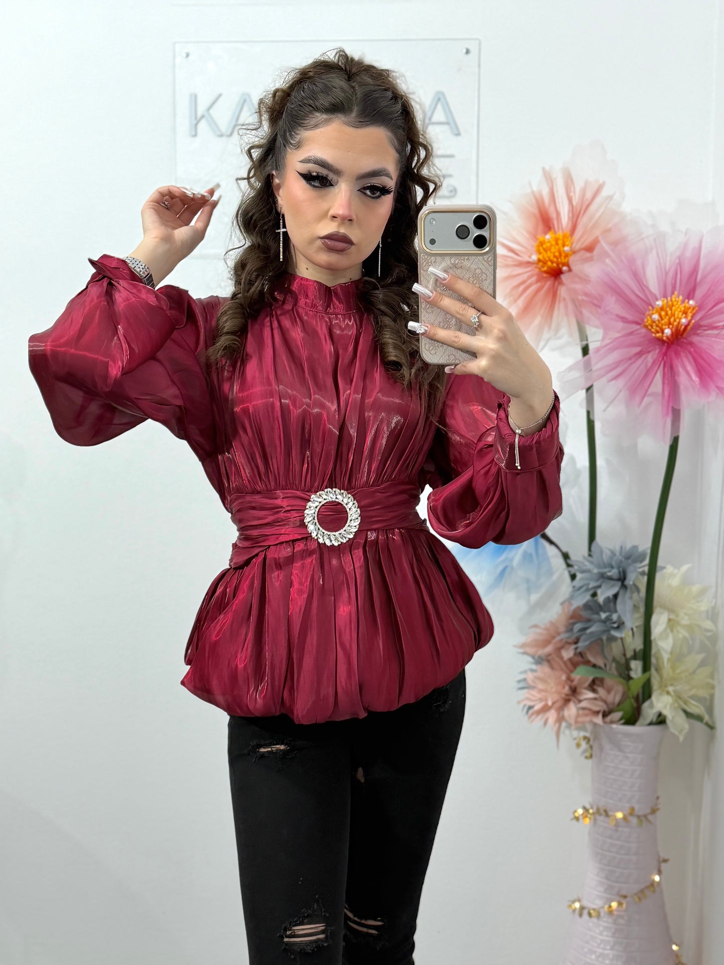 Cămașă elegantă din satin pentru femei, cu mâneci lungi și talie marcată BURGUNY