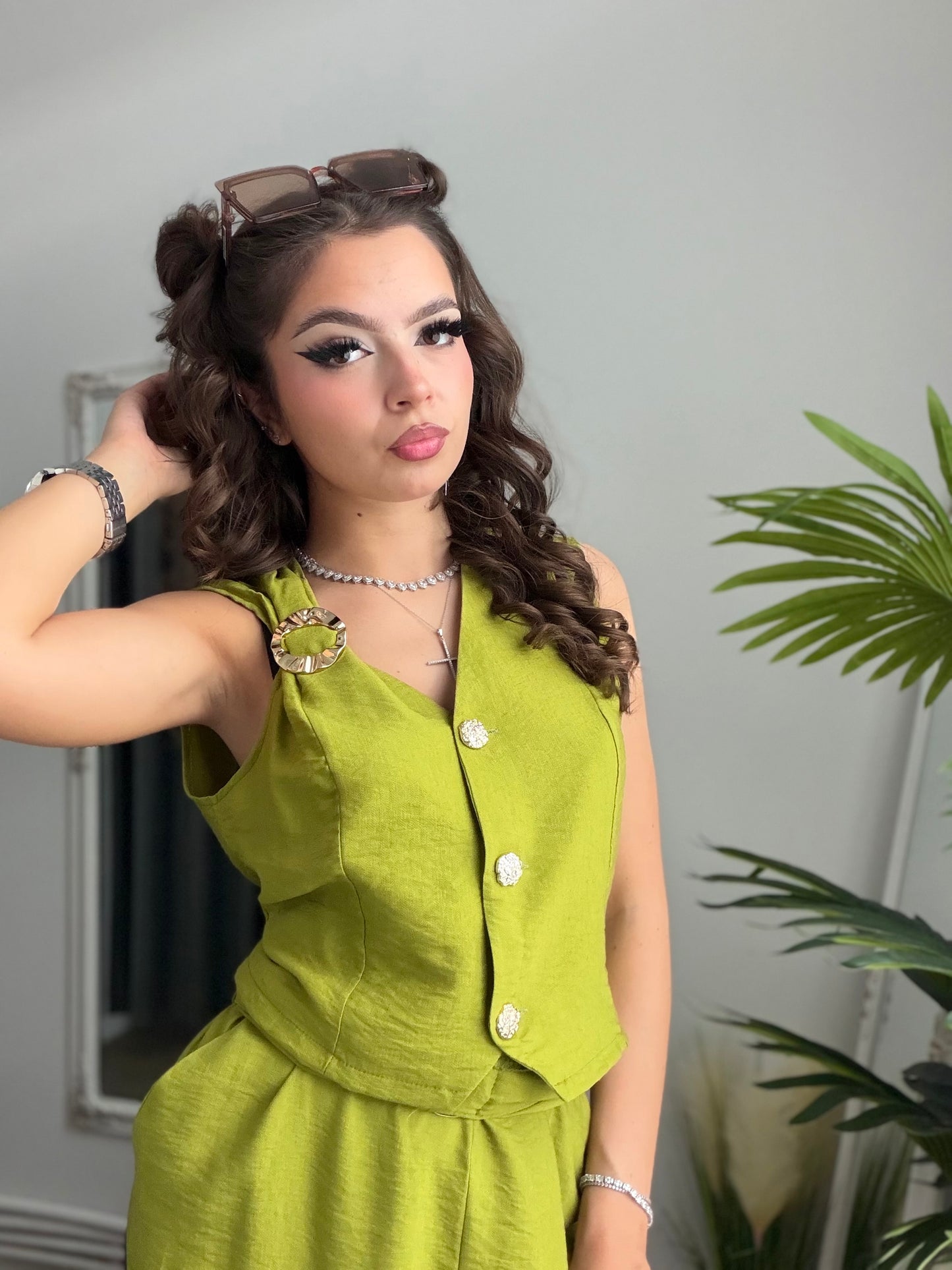 Compleu din in ELEGANCE vernil