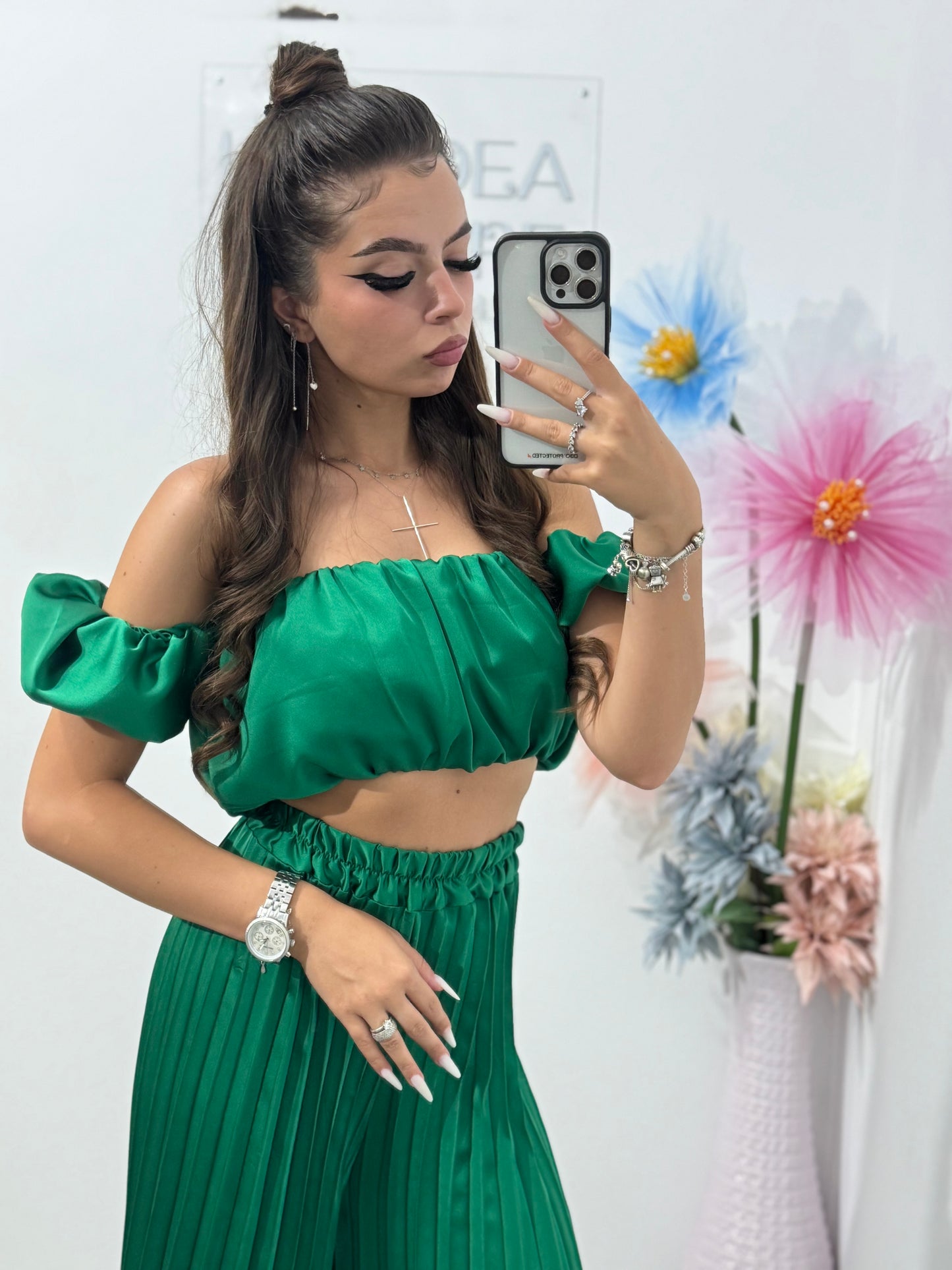 Compleu cu pantaloni plisați satinat verde Larissa