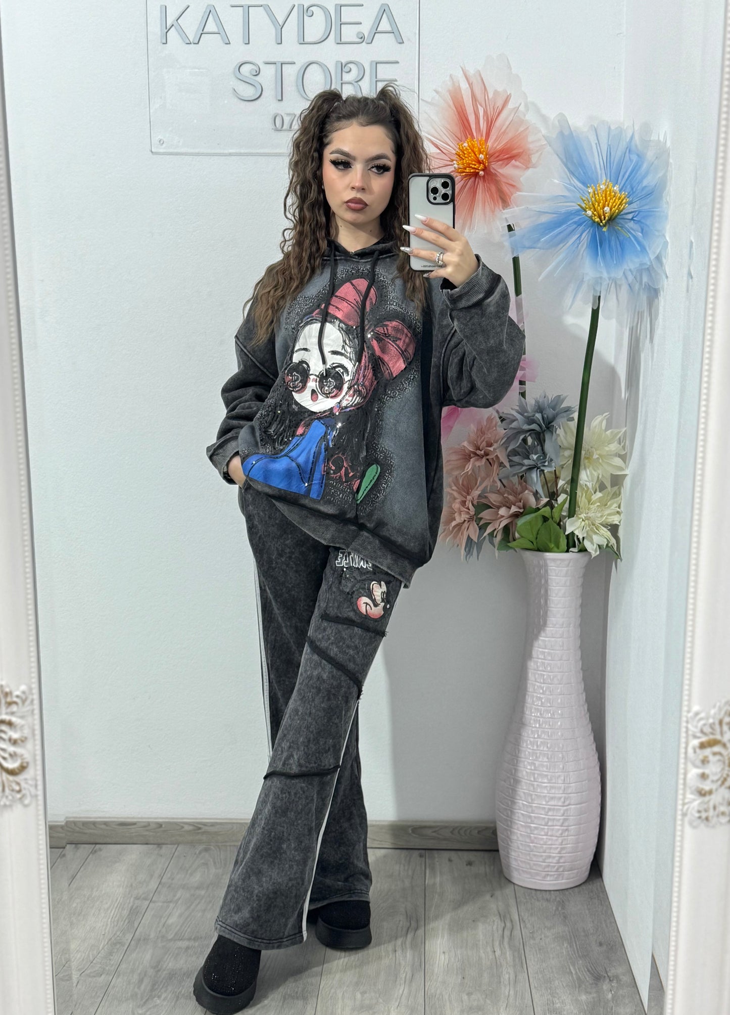 Pantaloni cu dungi și Miky KOREA