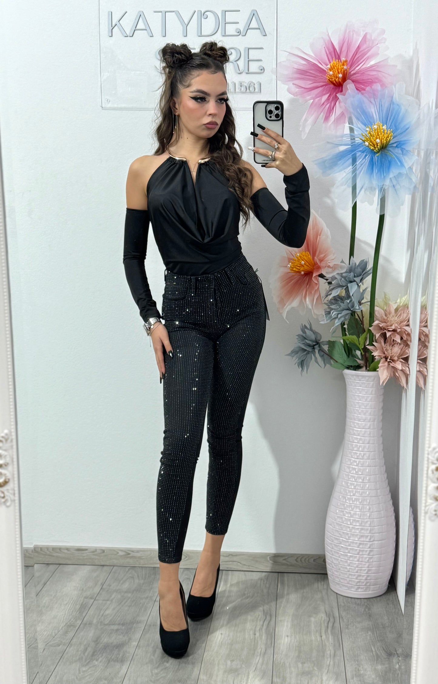 Jeans skinny negri cu cristale Wella