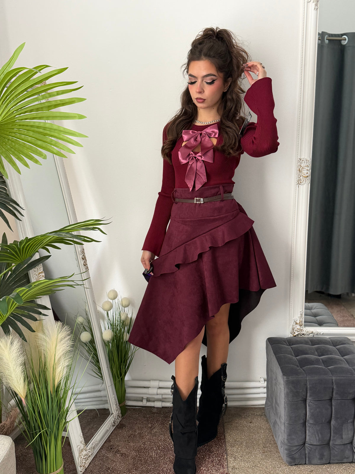 Fustă asimetrică din imitație de piele burgundy