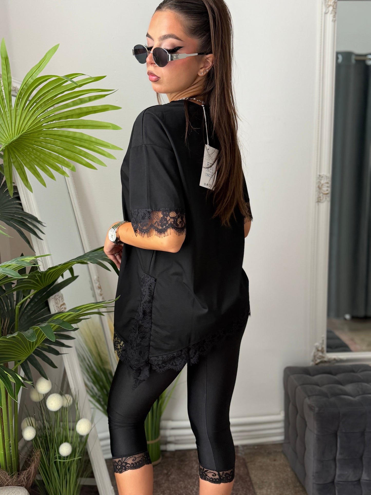 Tricou cu dantelă negru SARA