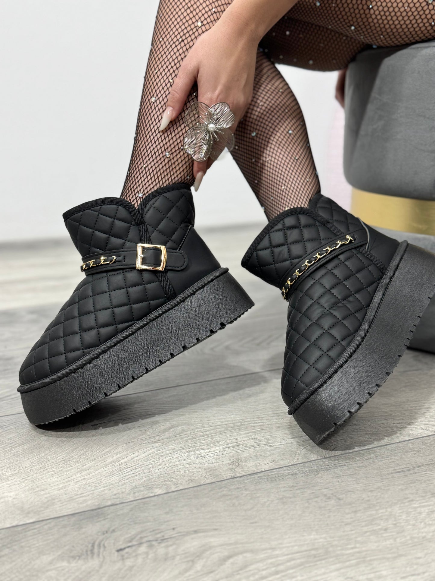 UGG cu lanț auriu ALICE