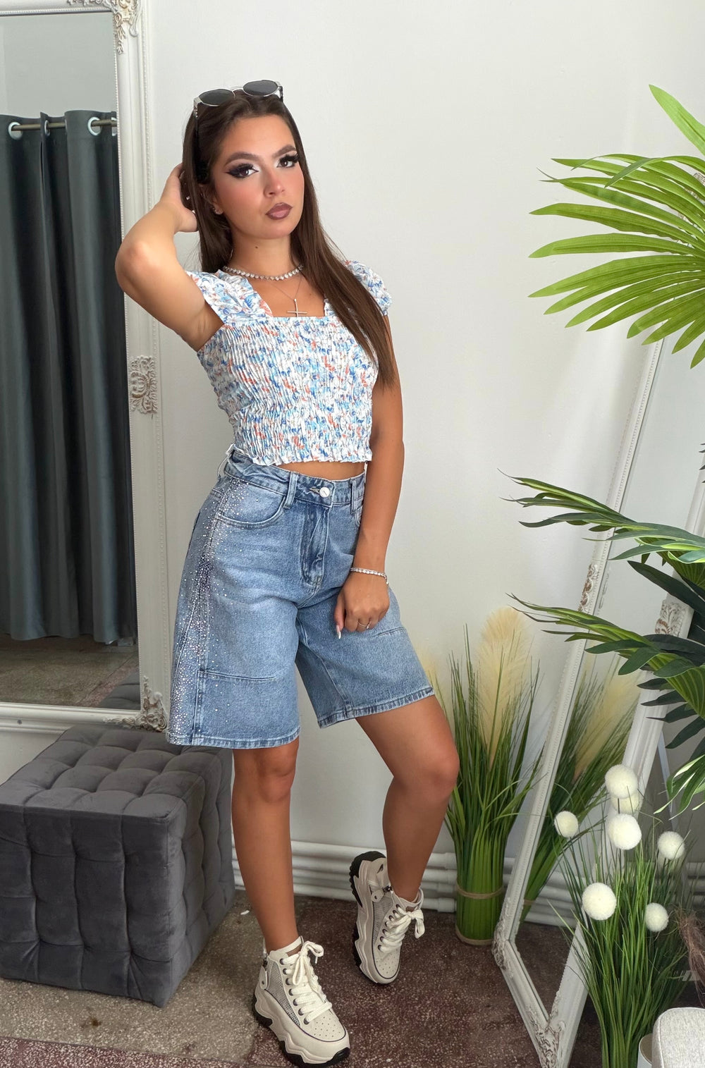 Jeans tip bermude cu cristale laterale ELLA
