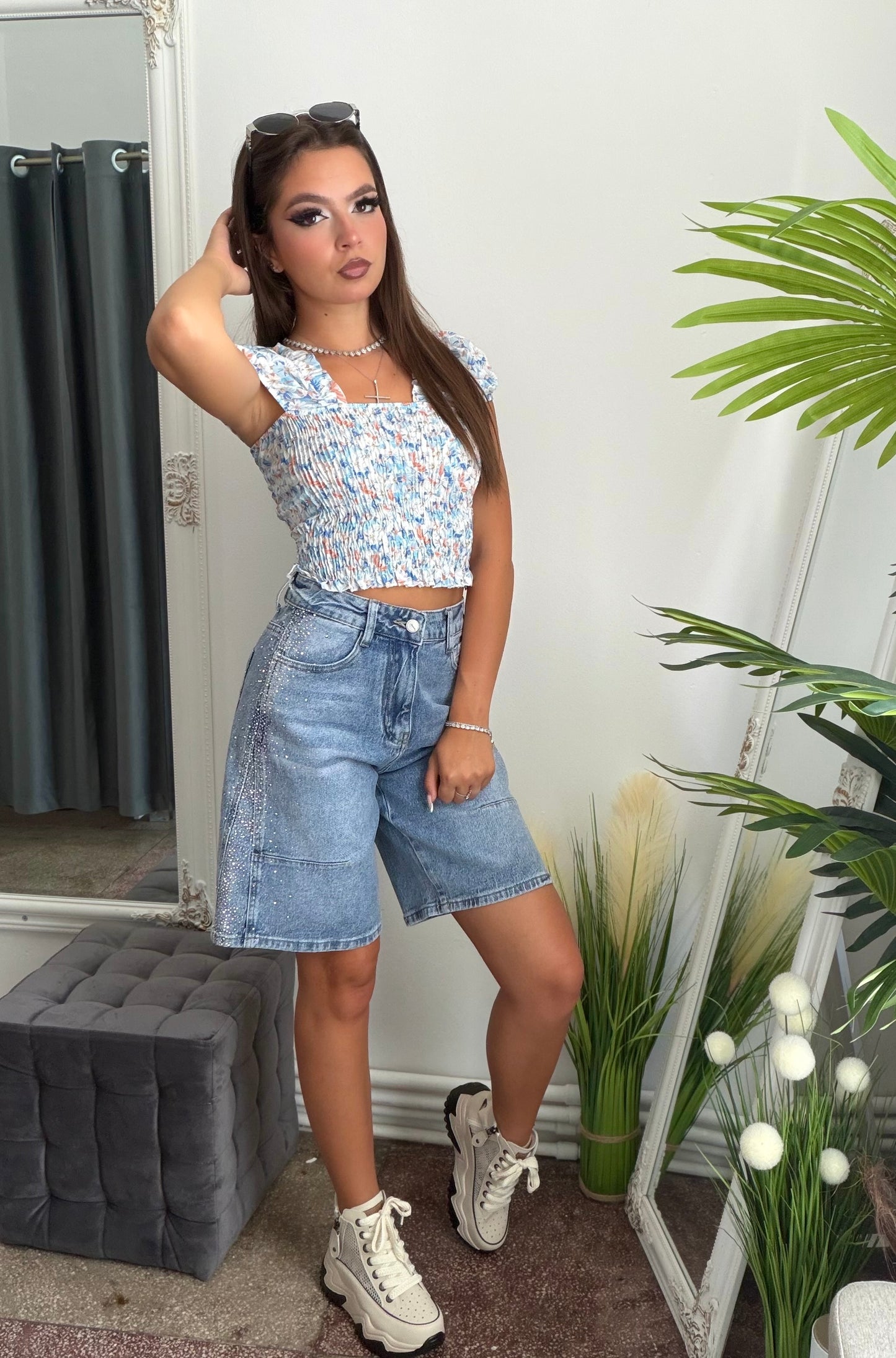 Jeans tip bermude cu cristale laterale ELLA
