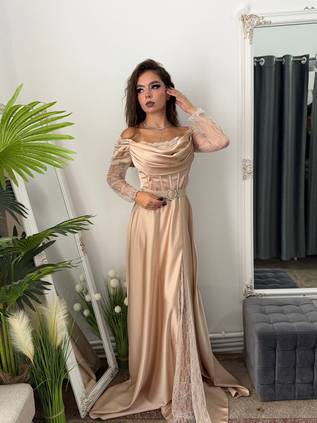 Rochie elegantă crem tip prințesă LUXURY
