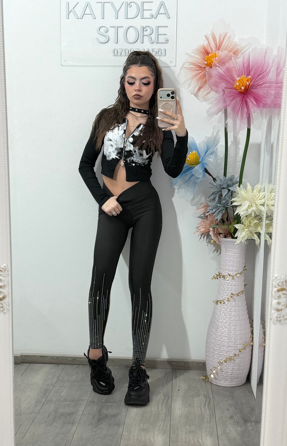 Colanti modelatori negri cu cristale ștanțate