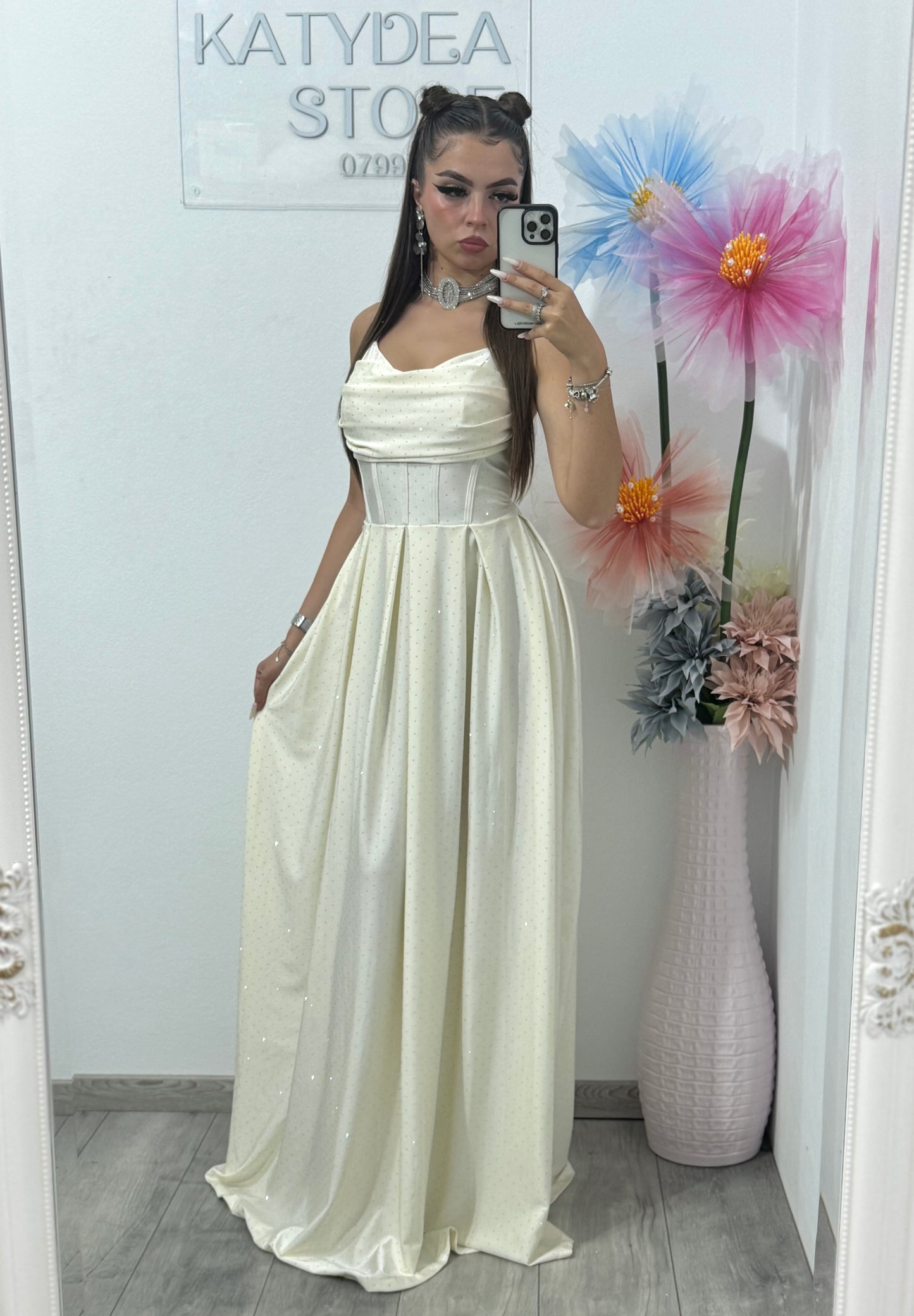 Rochie cu cristale ștanțate și corset Monica crem