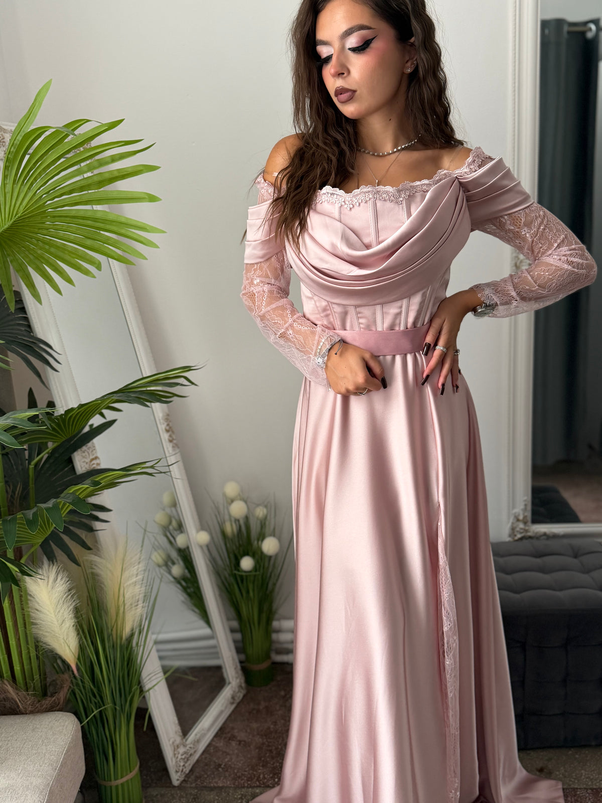 Rochie elegantă roz tip prințesă LUXURY