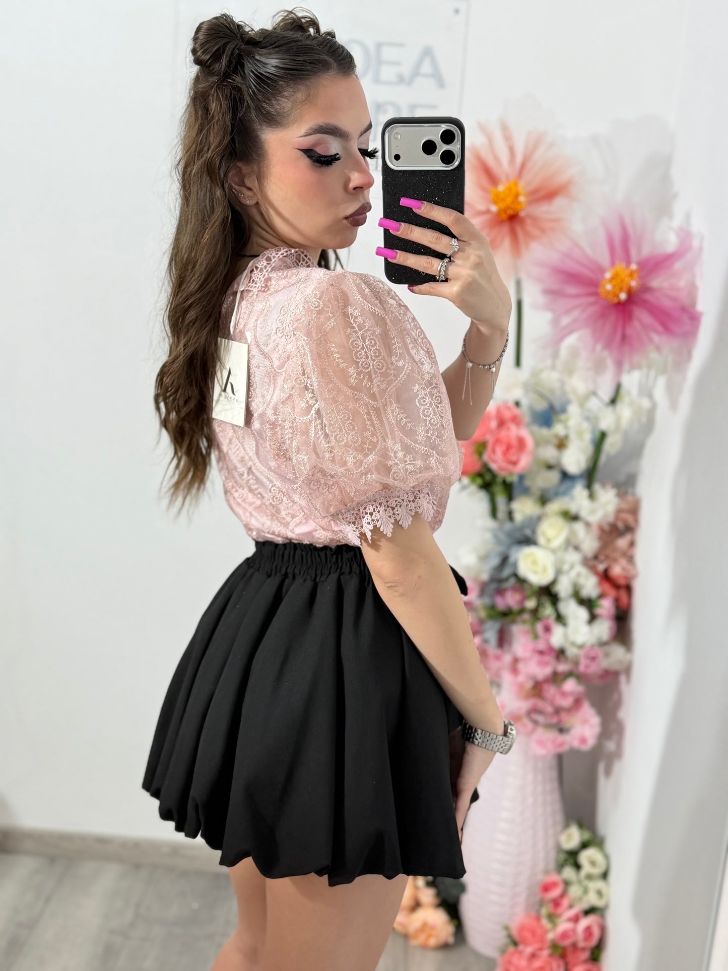 Bluză elegantă din dantelă cu perlute ELLENA roz
