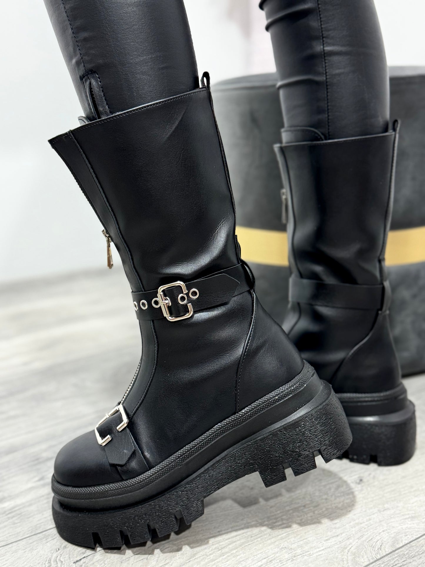 Bocanci cu fermoar și catarame LISA