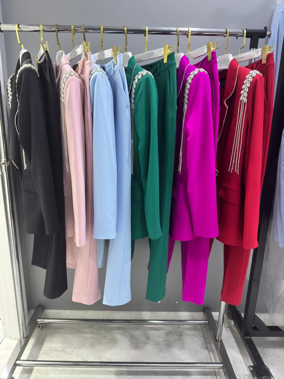 Compleu elegant cu epoleți roz ANDREEA